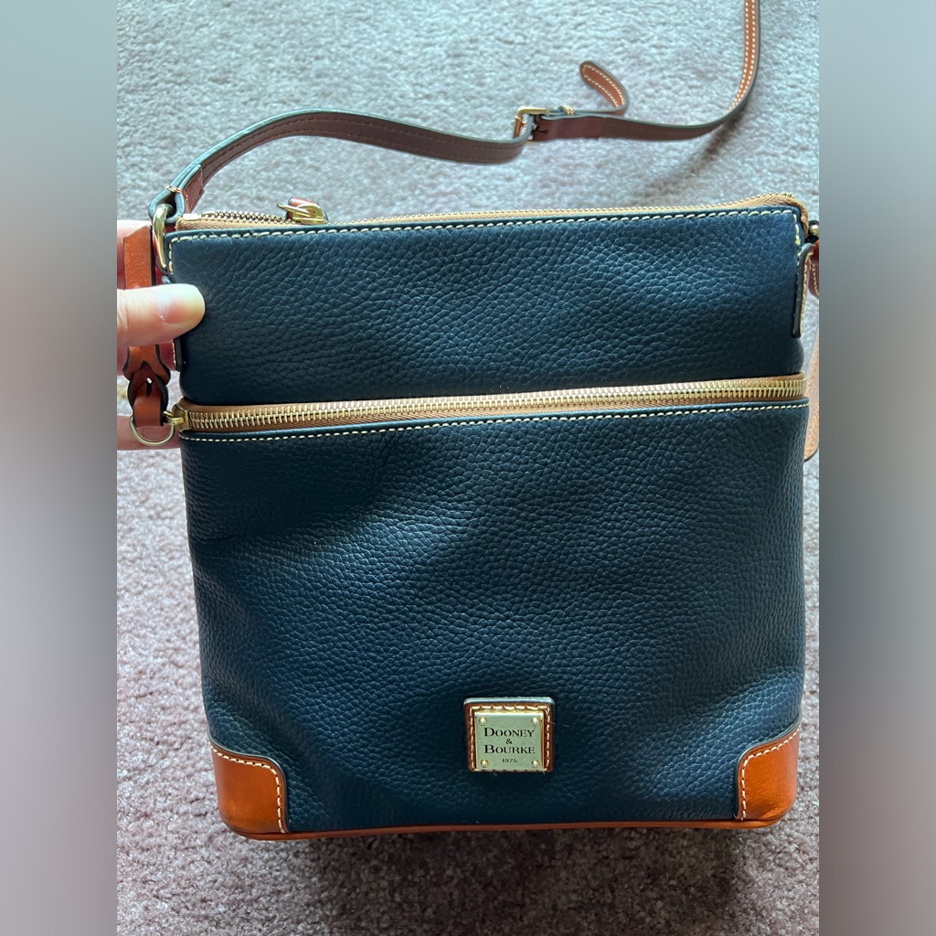 Dooney  Bourke Crossbody Brand New